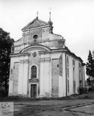 průčelí kostela