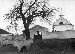 kaple na hřbitově