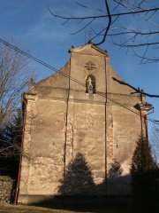 průčelí kostela