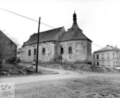 starší foto kostela