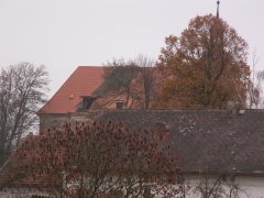 pohled zleva - nové části střechy