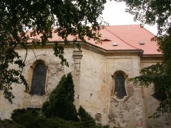 pohled na zadní část zprava