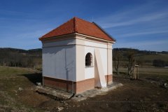 pohled zezadu zleva