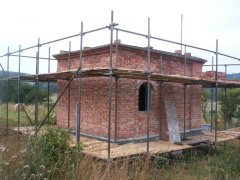 pohled zezadu zleva