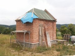 pohled zezadu zleva