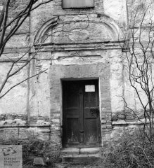 vchod do kostela