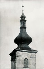 starší foto původní věže kostela