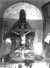 starší foto interiéru kaple