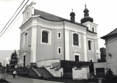 pohled zepředu zprava