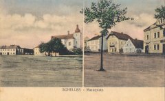 dobová pohlednice města s kostelem