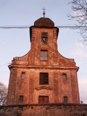 průčelí kostela