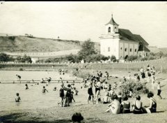 starší foto kostela