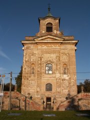průčelí kostela