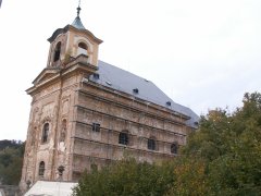 pohled zepředu zprava