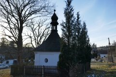 pohled zezadu zprava