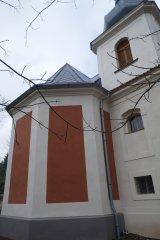 pohled zezadu zleva
