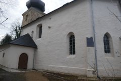 pohled zezadu zprava