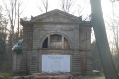 pohled zleva
