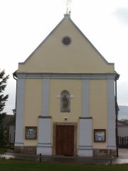průčelí kostela