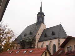 pohled zezadu zprava