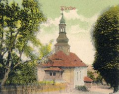 dobová pohlednice vsi s kostelem - výřez
