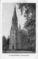 dobová pohlednice s motivem kaple