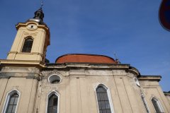 pohled zprava