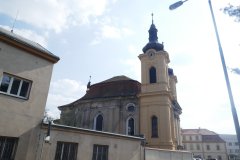 pohled zleva