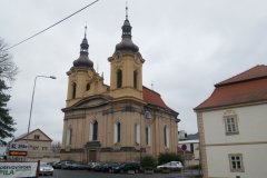 pohled zepředu zprava