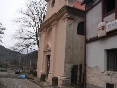 pohled zepředu zprava
