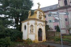 pohled zepředu zleva