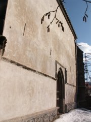průčelí zleva