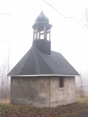 pohled zezadu zleva