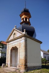 pohled zepředu zprava