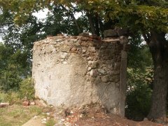 pohled zezadu zleva