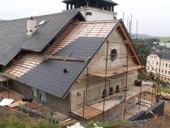 pohled zezadu zprava