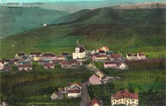 dobová pohlednice vsi s kostelem