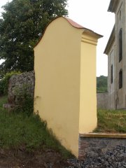 pohled zezadu zleva