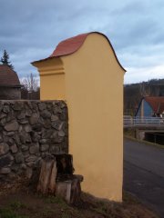 pohled zezadu zprava