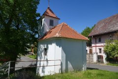 pohled zezadu zprava