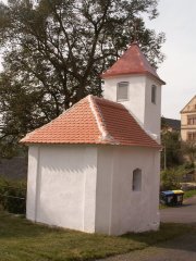 pohled zezadu zleva