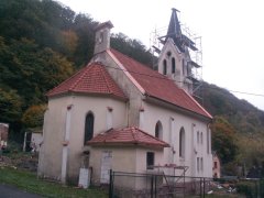 pohled zezadu zleva - oprava střechy věže