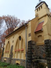 pohled zezadu zprava