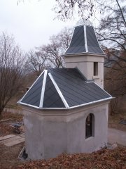 pohled zezadu zleva