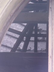 opravený krov kaple