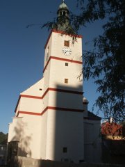 průčelí kostela