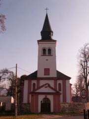 průčelí kostela