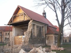 pohled zepředu zprava