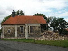 kostel po zřícení průčelí