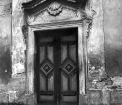 vstup do kostela